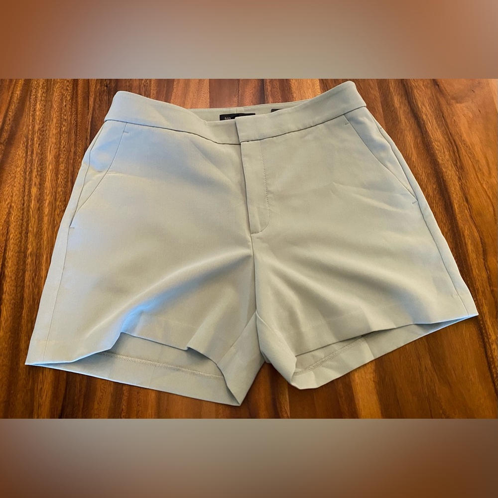 Banana Republic Women's Light Sage Dress Shorts NWT